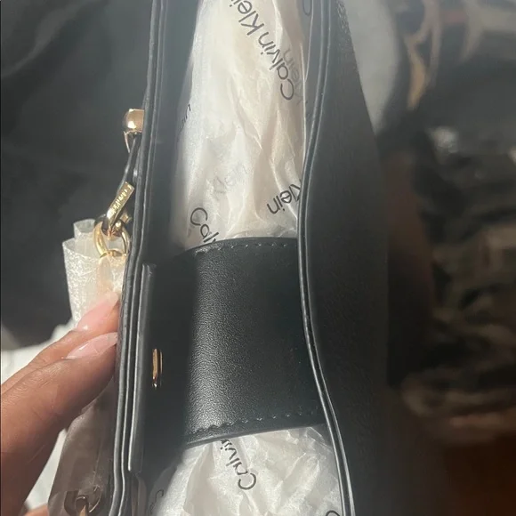 Calvin Klein Black Pebbled Leather Crossbody - Picture 4 of 6